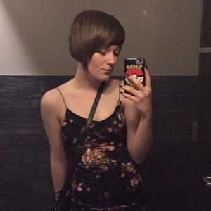 Meet your Posher, Holly